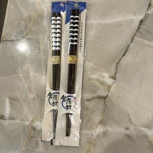 Set of 2 Pairs Japanese Natural Wood Chopsticks - Made in Japan - NEW